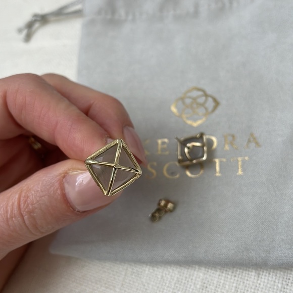 Kendra Scott Bonnie Earrings in Gray - Picture 4 of 4